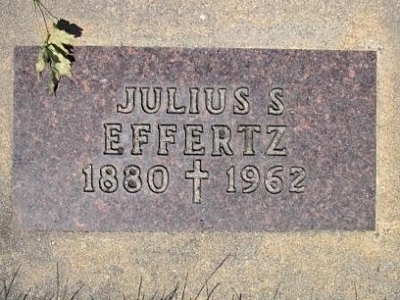 Julius S. Effertz Gravestone - source: Mary - Find a Grave